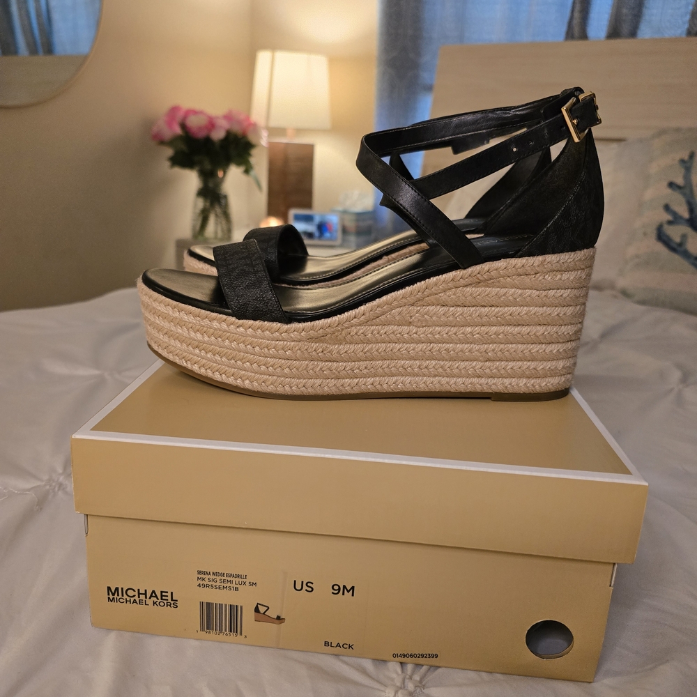 Michael Kors Black Wedge Espadrille (Serena) Sandals Size 9 Like New Condition - Picture 4 of 6